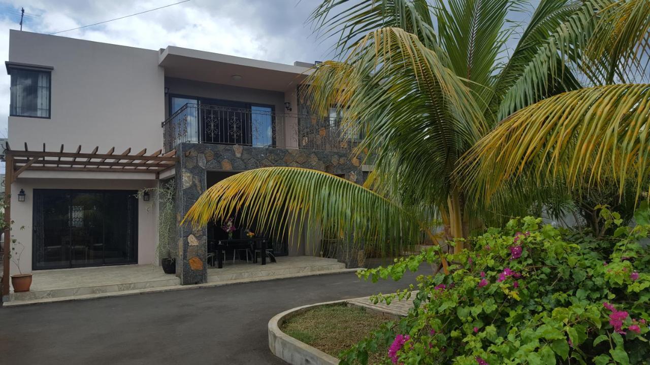 Aux Plaisirs De La Vie Chambre Chez L Habitant Flic-en-Flacq Exteriör bild